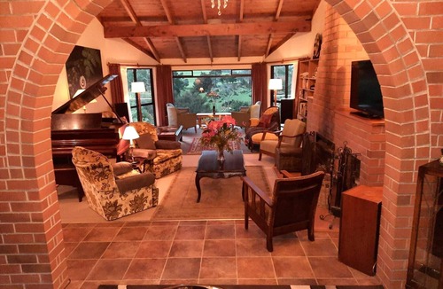 Haruru Bed & Breakfast | Balcony river views and great value