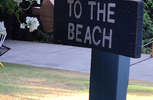 Seabeck Apartment | Bald Eagles, and deer at your doorstep. A wooded path leads to the beach