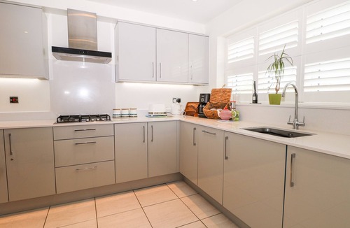 Hartley Wintney House | BALDWIN CLOSE, character holiday cottage in Hartley Wintney