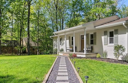 Warrenton Villa | Baldwin Cottage: Countryside, 3 bedroom, 2 bath, Fast Wi-Fi