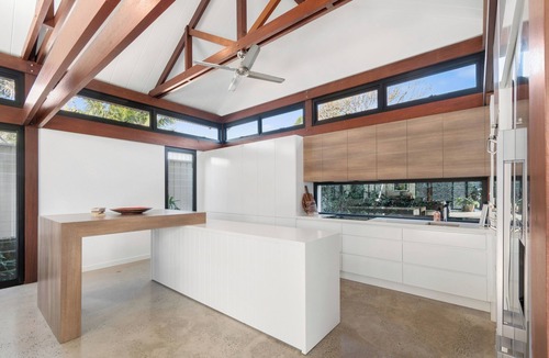 Barrack Point House | Bale Bengong Escape Tranquil Poolside living