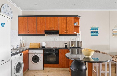 Westbrook Apartment | Bali Hai 103