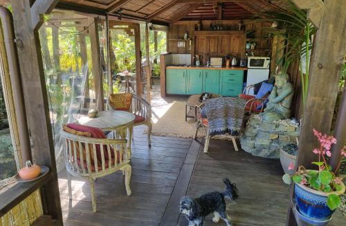 Coromandel Ski Chalet | Bali Haven