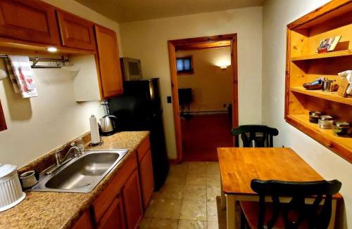 Stanardsville Apartment | Bali Suite
