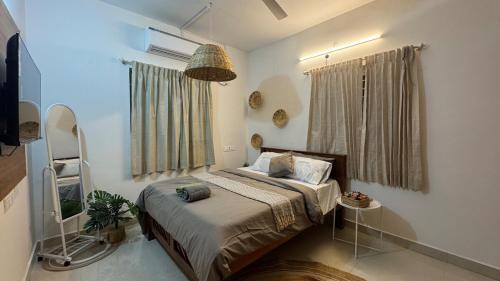 Velachery Apartment | Bali Themed Studio w Pvt Terrace Movie