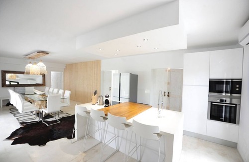 Santa Eulalia del Rio Villa | Balinese Villa with big external Jacuzzi - close to Cala Llonga beach