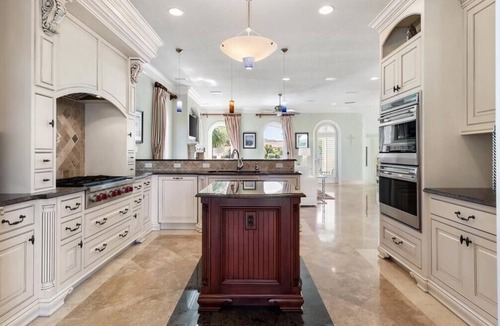 Avalon Beach Estates House | Ballamore Beach Haven | Private Beach, Elevator, Spa, Pool