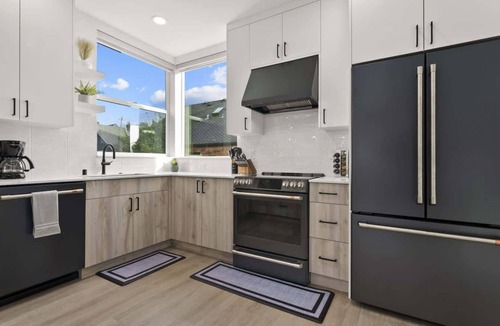 Whittier Heights Condo | Ballard Hangout - Arcade, Covered deck, Sleeps 10!