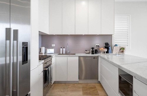 Mosman Apartment | Balmoral Bliss - Expansive Views of Sydney Heads!