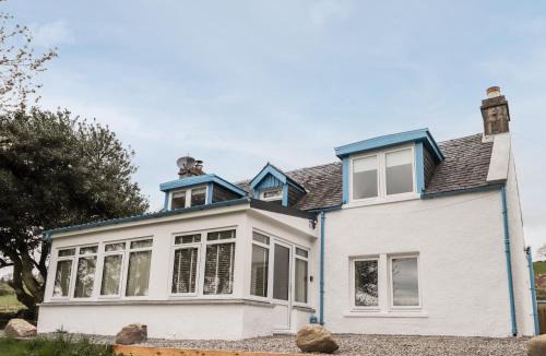 Strathpeffer House | Balnaird Farmhouse