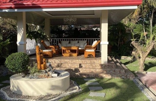 Cagayan de Oro House | Balulang Bridge Night Market is an 5-minute walk and beside Kurbada Grill