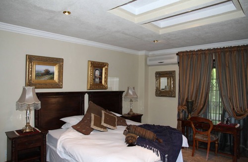 Rustenburg House | Bambelela Lodge