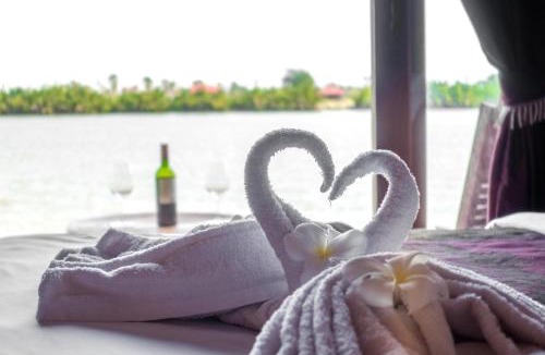 Kampot Resort | Bamboo Bungalow