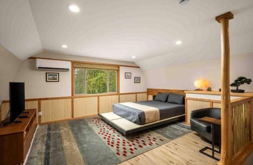 Oak Grove House | Bamboo Haven