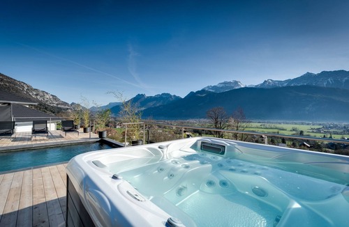 Lathuile Villa | Bamboo Villa