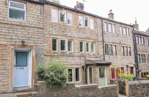 Holmfirth House | Bamforth Cottage