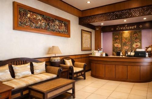 Trang Hotel | Ban Ao Thong