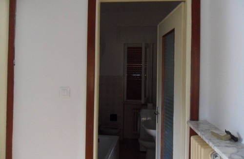 Erli Apartment | BandB: two bedrooms; shared bathroom, kitchen, living room, balcony, parking