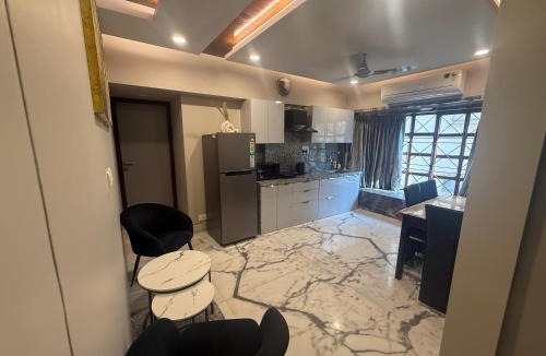 Bandra West Apartment | Bandra’s Prime luxurious 2 BHK