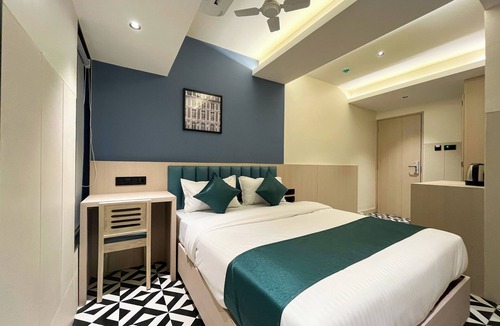 Bandra East Hotel | Bandra Stays