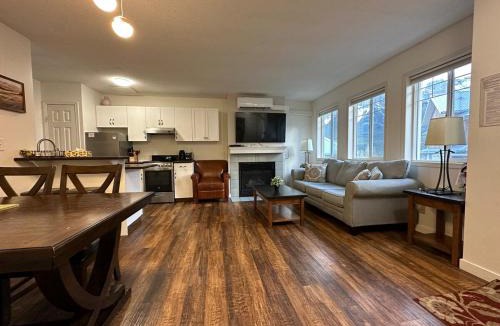 Harvie Heights House | Banff Boundary Lodge Mountain View 2Brms 3xAC Townhouse
