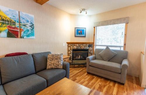 Harvie Heights Cabin | BANFF WOODS LODGE