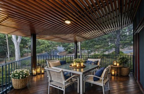 Kingfisher Bay Villa | Banksia Hideaway Kgari