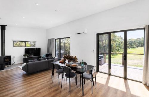 Eganstown House | Banksia Villa