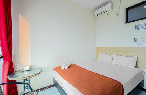 Bandung House | Bantal Guling Alun-Alun Bandung