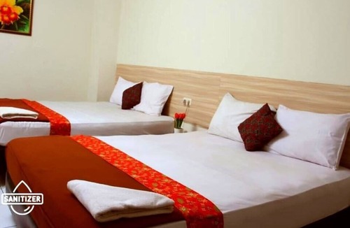 Bandung House | Bantal Guling Trans