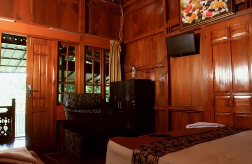 Lembang Hotel | Bantal Guling Villa Bandung