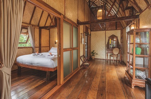 Nuea Khlong Hotel | Banyan Bay Villas