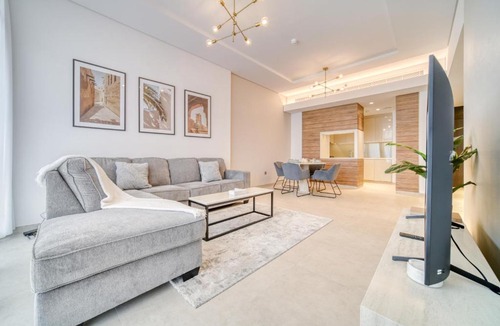 Jumeirah Lake Towers Apartment | Banyan Tree Residences, Hillside - Mint Stay