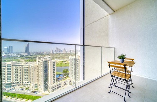Jumeirah Lake Towers Apartment | Banyan Tree Residences, Hillside - Mint Stay