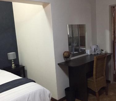 Tomburke Bed & Breakfast | Baobab Lane Lodge
