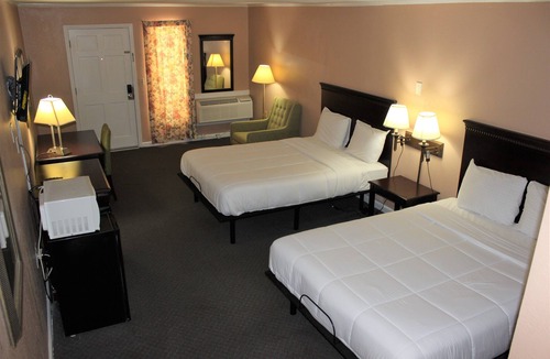 McCormick Hotel | Bar-Mel Inn