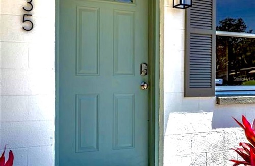 Safety Harbor House | Barbies pool house & mini golf beach getaway. Centerally located to all beaches.