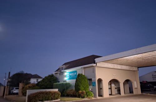 Devonport Hotel | Barclay Motor Inn