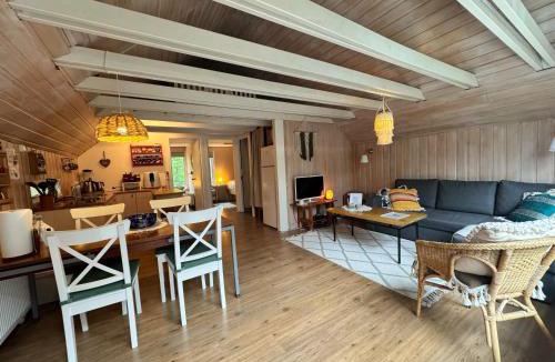 Hvalfjarðarsveit House | Bard Cottage
