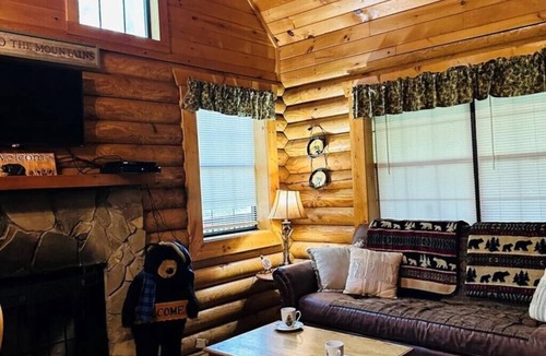 Helen Cabin | Bare Necessities-Gorgeous Two-Story Cabin in the North Georgia Mountains!