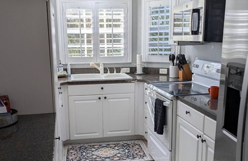 Lutz Apartment | Barefoot Bay - Easy Second Floor Stay Steps from the Resort