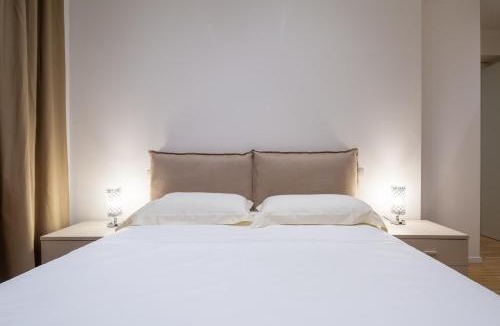 Duomo Apartment | Bargello Modern by Mmega