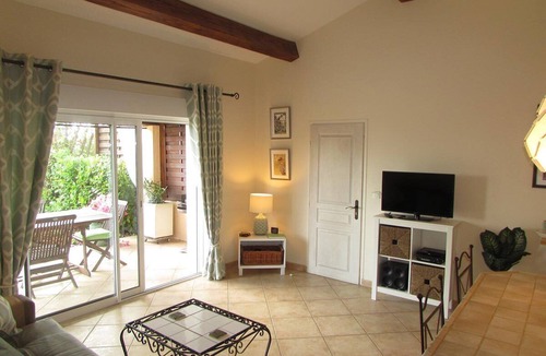 Barjac Cottage | Barjac Villa Pastis - Gîte with swimming pool and view of the Cévennes mountains