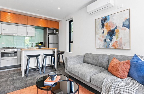Saint Kilda South Apartment | Barkly Beachside Escape