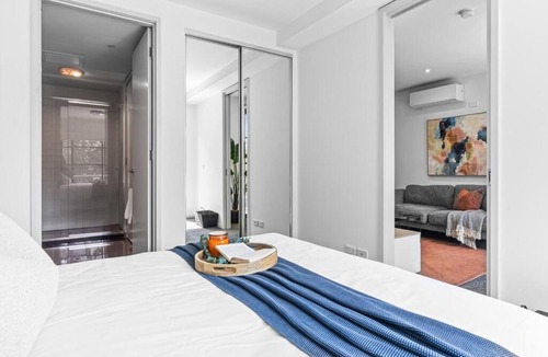 Saint Kilda South Apartment | Barkly Beachside Escape