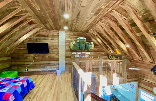 Big Indian House | Barn-Again. Private Lake, Mtn view, fishing