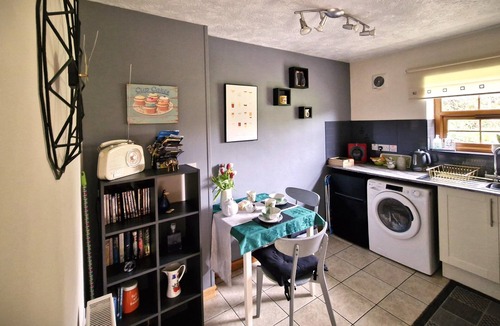 Pentir Cottage | Barn conversion at the old Watermill - Snowdonia & Zip Line close by.