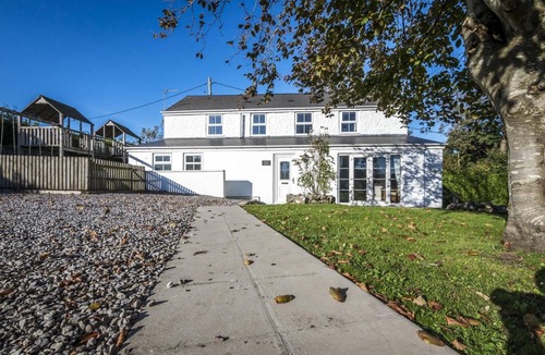 Penally House | Barn Conversion - Hot Tub - Penally - Tenby