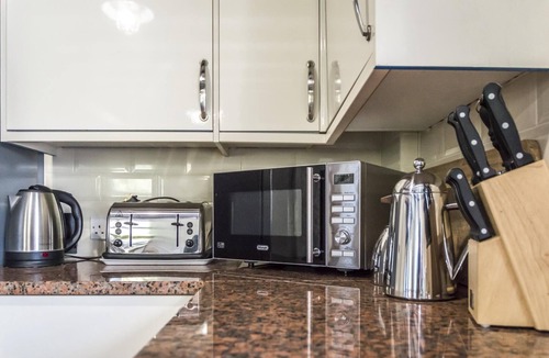 Penally House | Barn Conversion - Hot Tub - Penally - Tenby