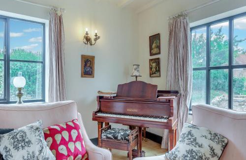 Great Snoring House | Barn Cottage